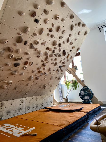 Lama Home Wall – wooden climbing holds detail